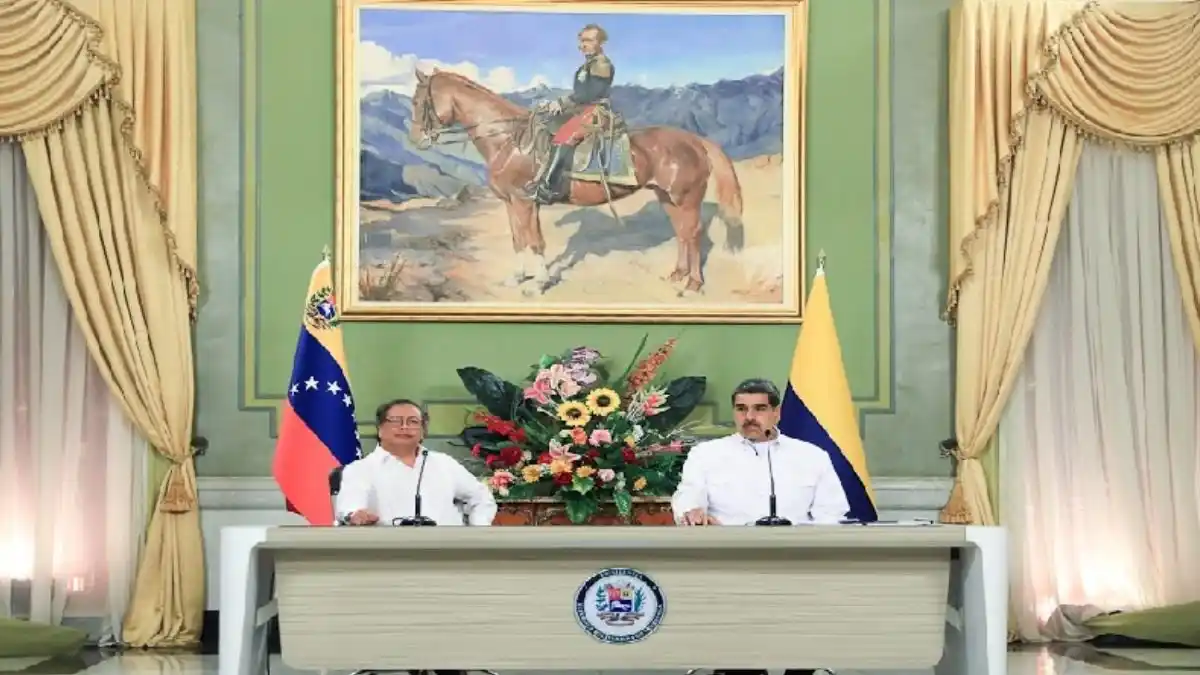 PETRO Y MADURO trataron temas de migración, intercambio energético y la paz en encuentro de Caracas