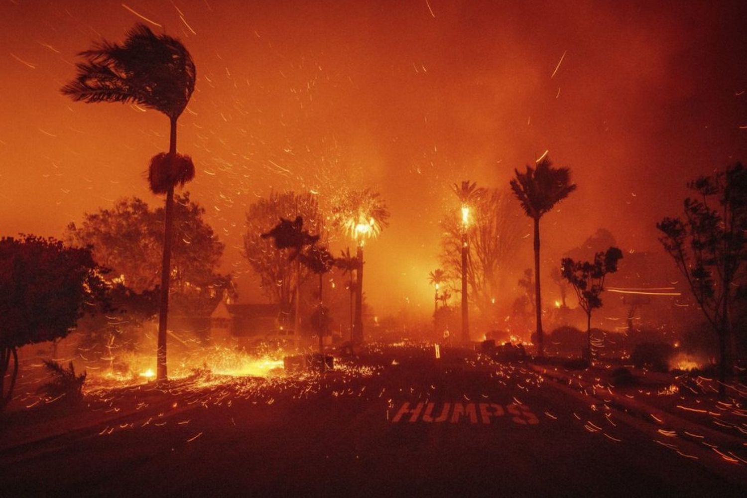 Hay alerta amarilla de evacuación debido al incendio conocido como Sunset,