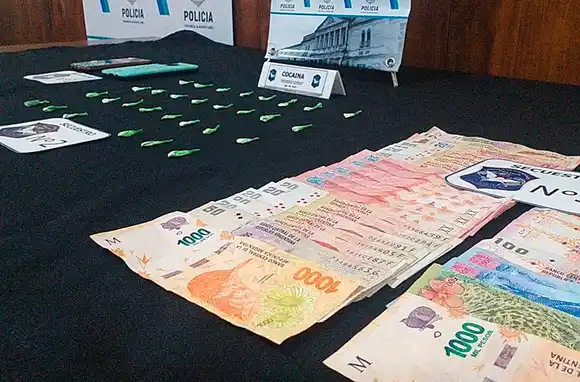 Detienen a dos trans en la Zona Roja con cocaína y dinero en efectivo