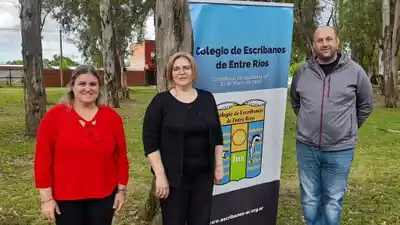 Los escribanos salieron al encuentro de la comunidad en Gualeguay