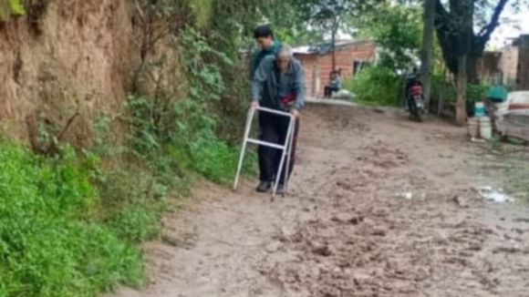 Oficina de quejas: el caso de Vanesa que nunca pudo acceder a una ambulancia para trasladar a su padre