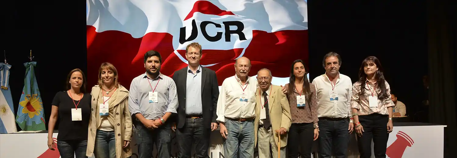 Dura advertencia de la Convención Nacional de la UCR a la negociación con el FMI