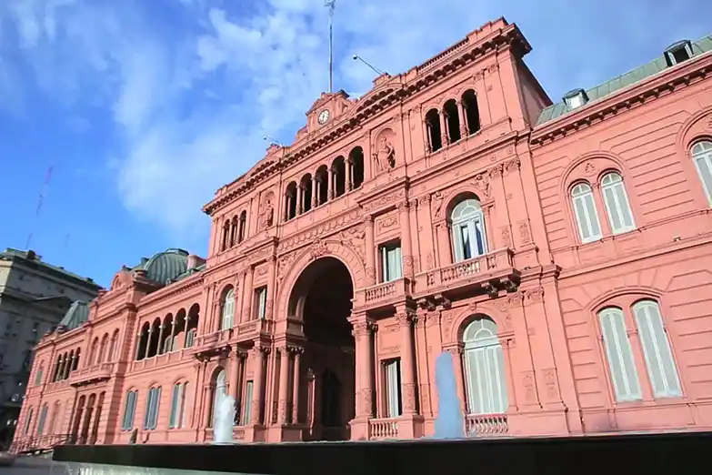 El Gobierno se reúne con sus jefes parlamentarios por los tarifazos