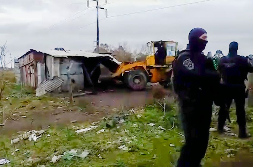 El Municipio derribó un búnker de venta de droga en el barrio Autódromo