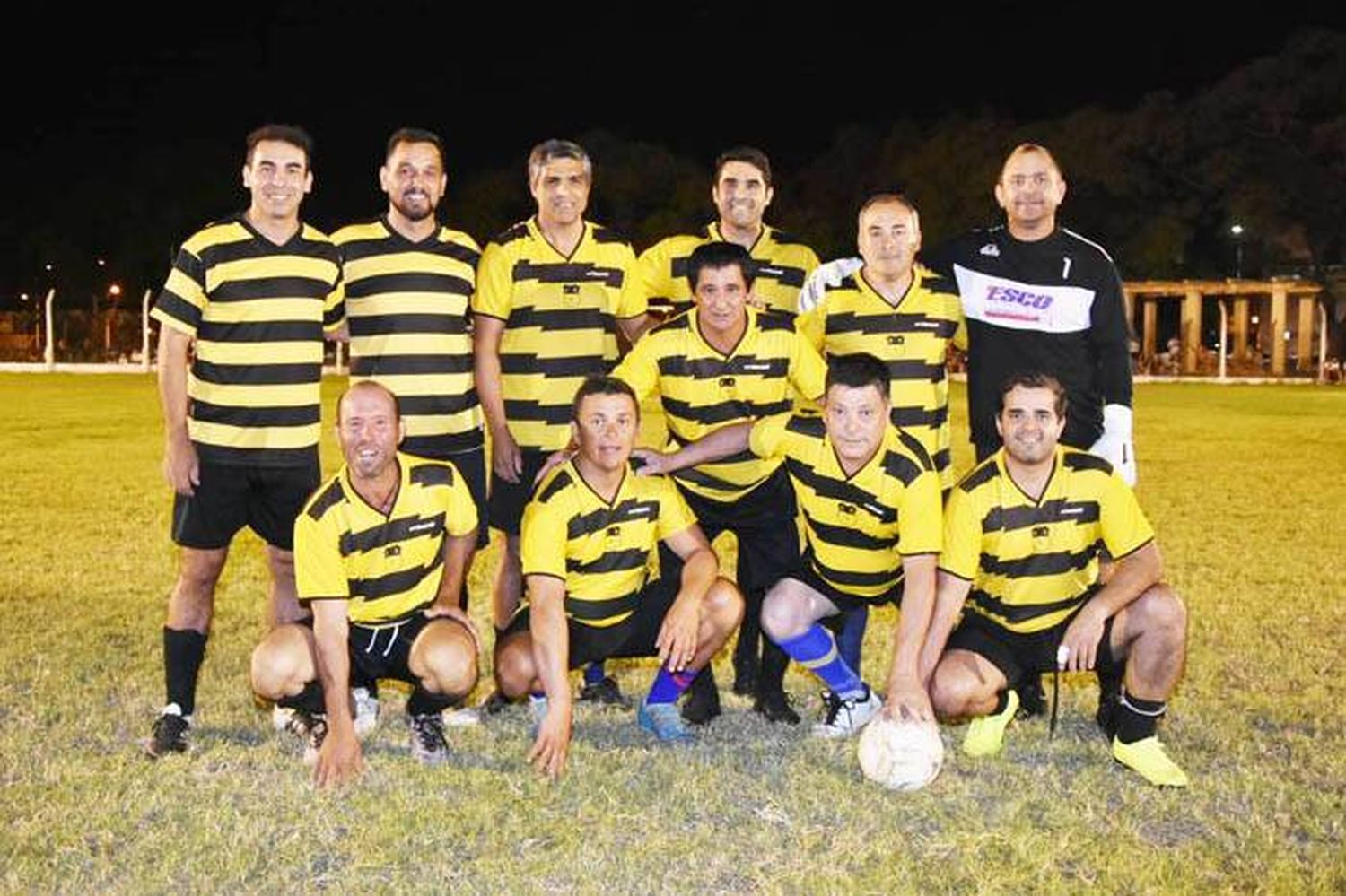 Otro partido de fútbol solidario y esta vez con la presencia de un mundialista