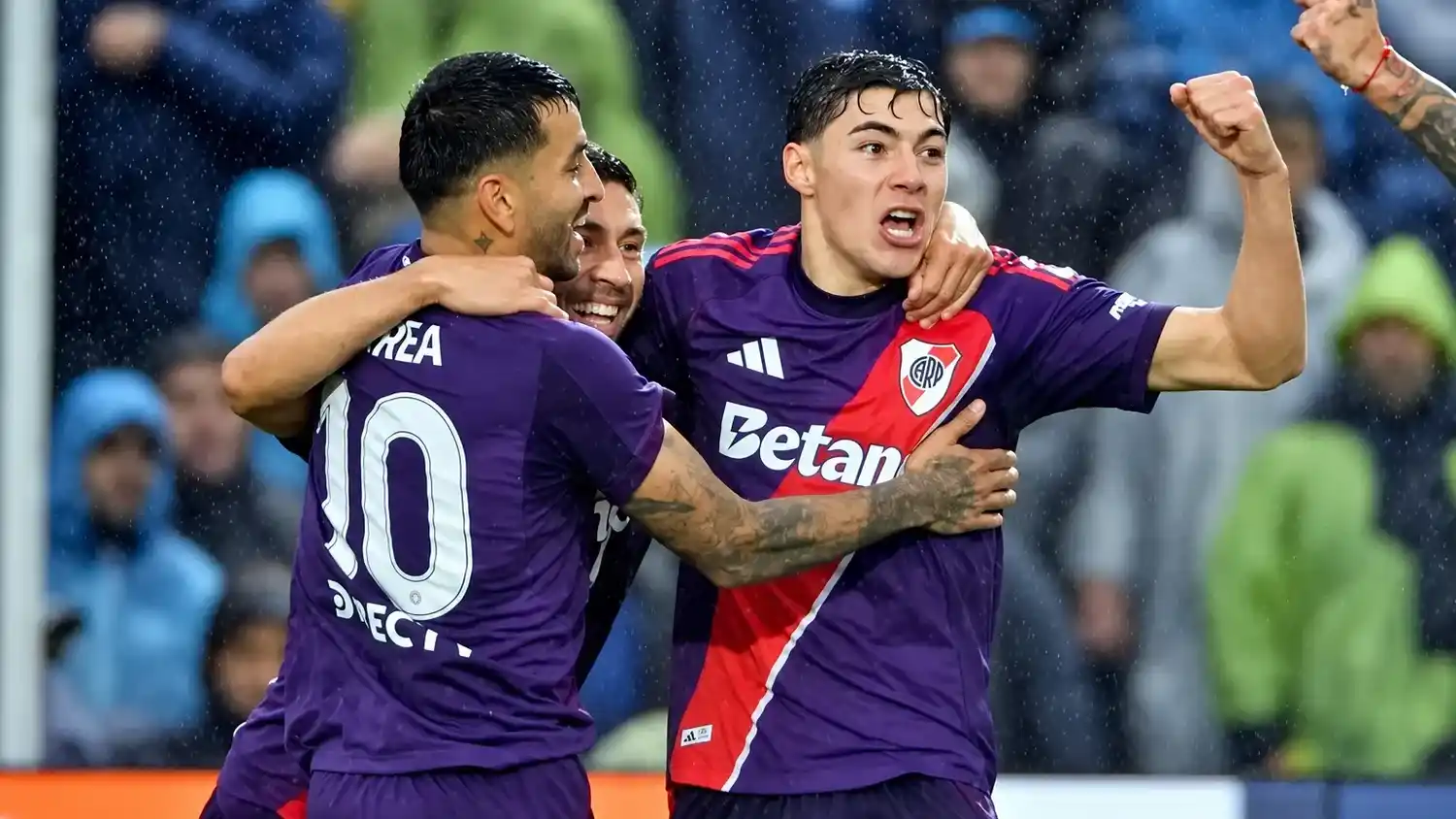 River lo ganó en la última pelota y estiró su racha en Tucumán