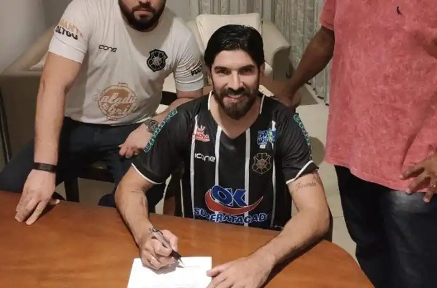 Otro escudo para sumar al mate del Loco Abreu