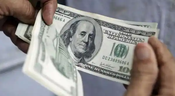 El dólar subió 77 centavos y cerró arriba de los $39