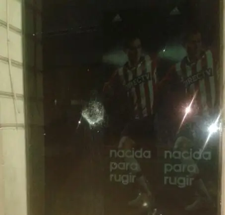 Atacaron la sede de Estudiantes de La Plata