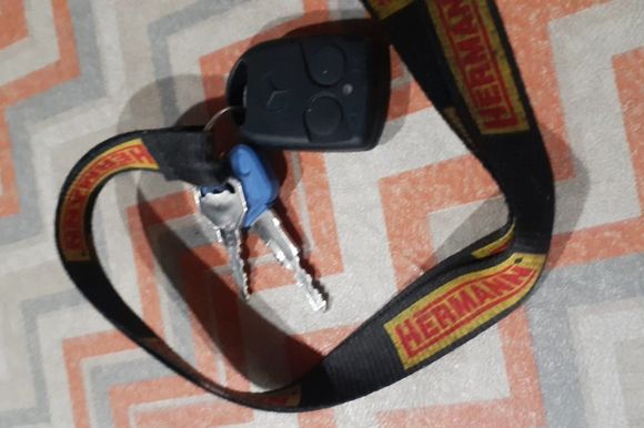 Encontraron estas llaves por calle Caseros