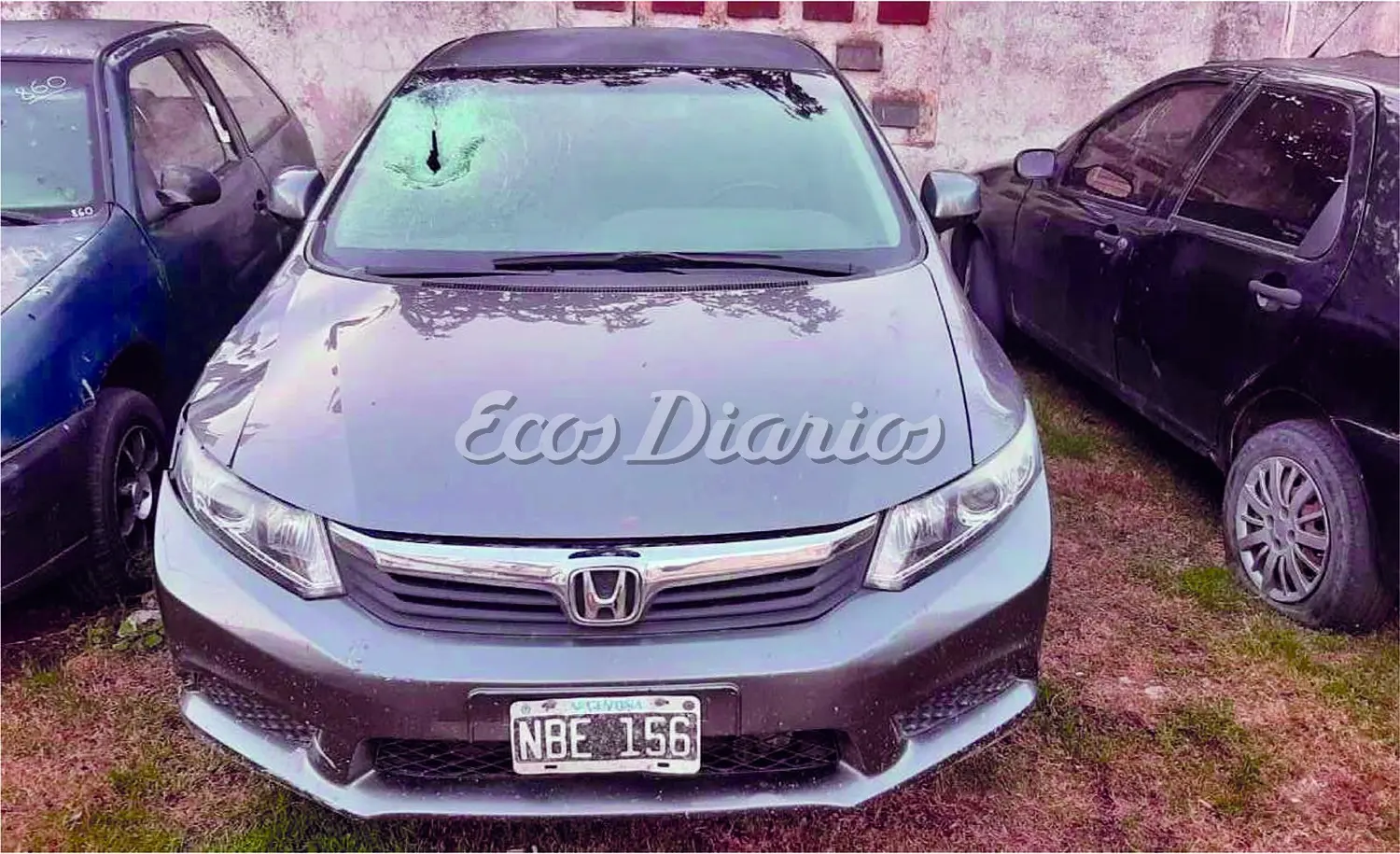 Huellas. Del fuerte impacto quedaron registradas en el auto Honda Civic que guiaba el hombre de 32 años