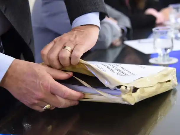 Presentaron las ofertas de inversión para las obras de pavimentación de la Villa Olímpica en la zona sur