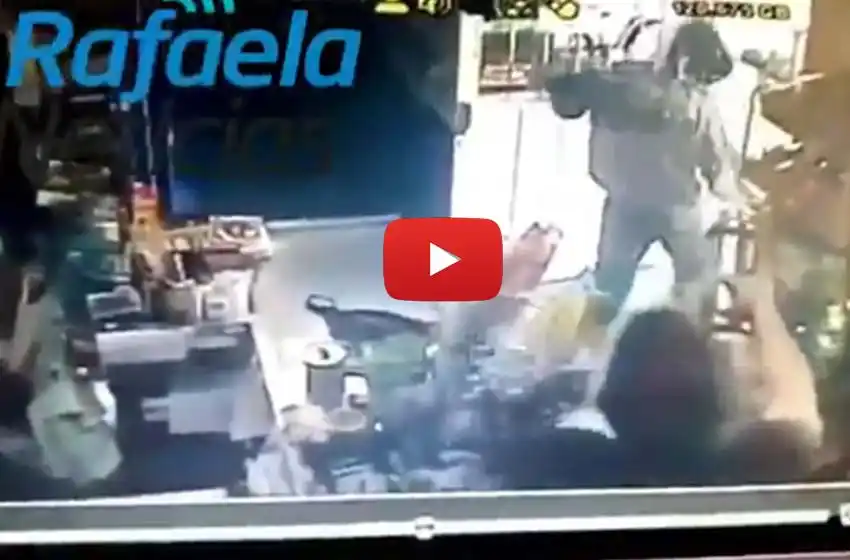 Ahuyentó a un ladrón con agua caliente para el mate