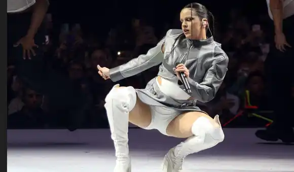 Rosalía hace esta petición luego de que le pegaran un ramo en pleno show