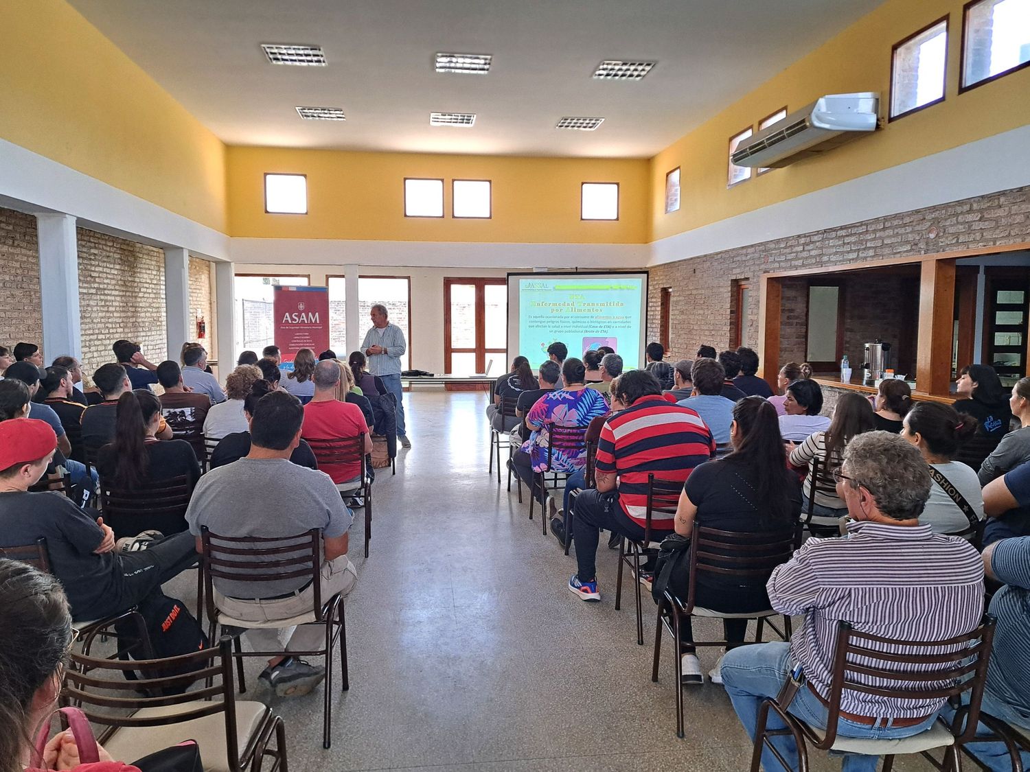 Importante concurrencia al curso organizado por el gobierno local.