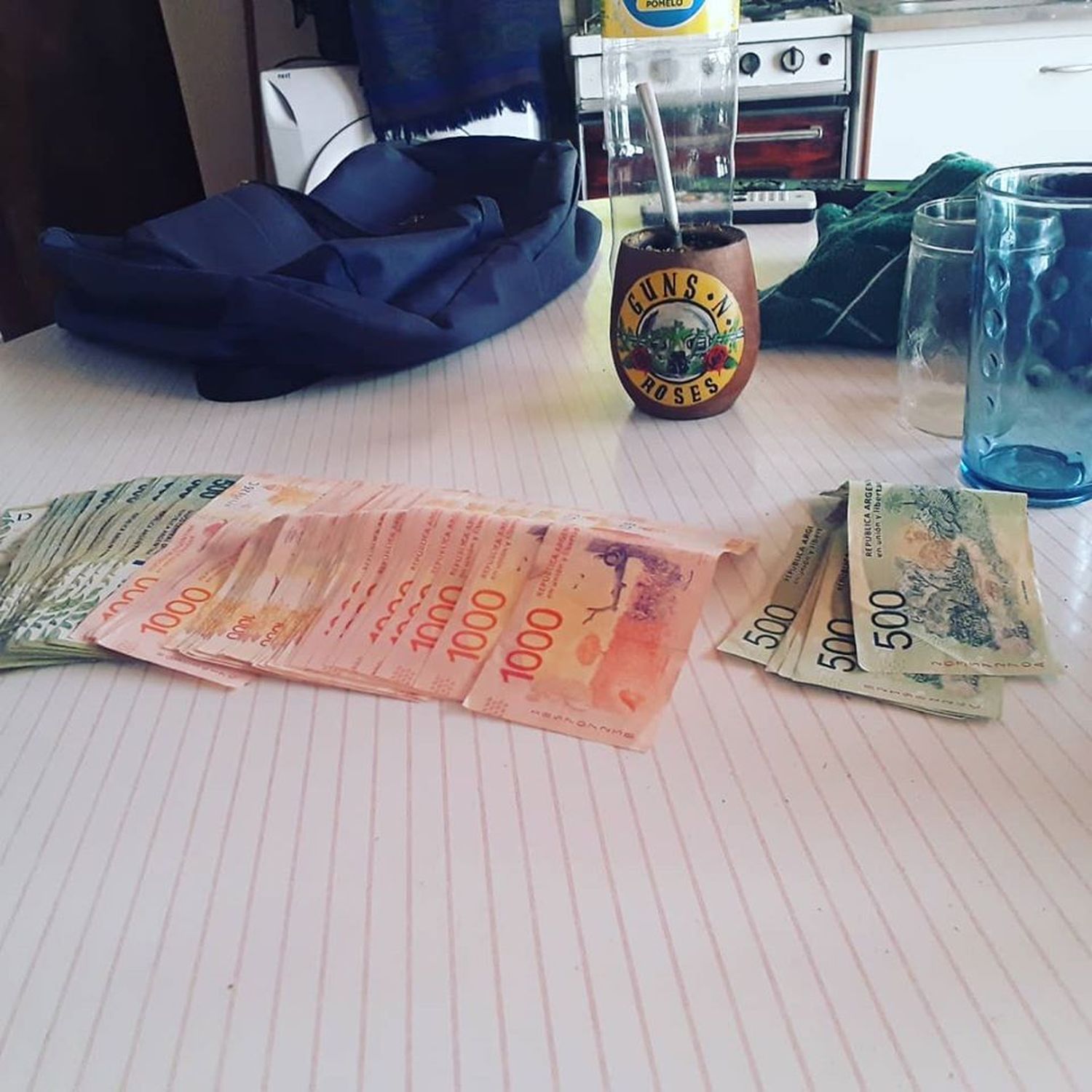 Gesto a imitar en Monte Hermoso: Encontró más de 100 mil pesos y los devolvió