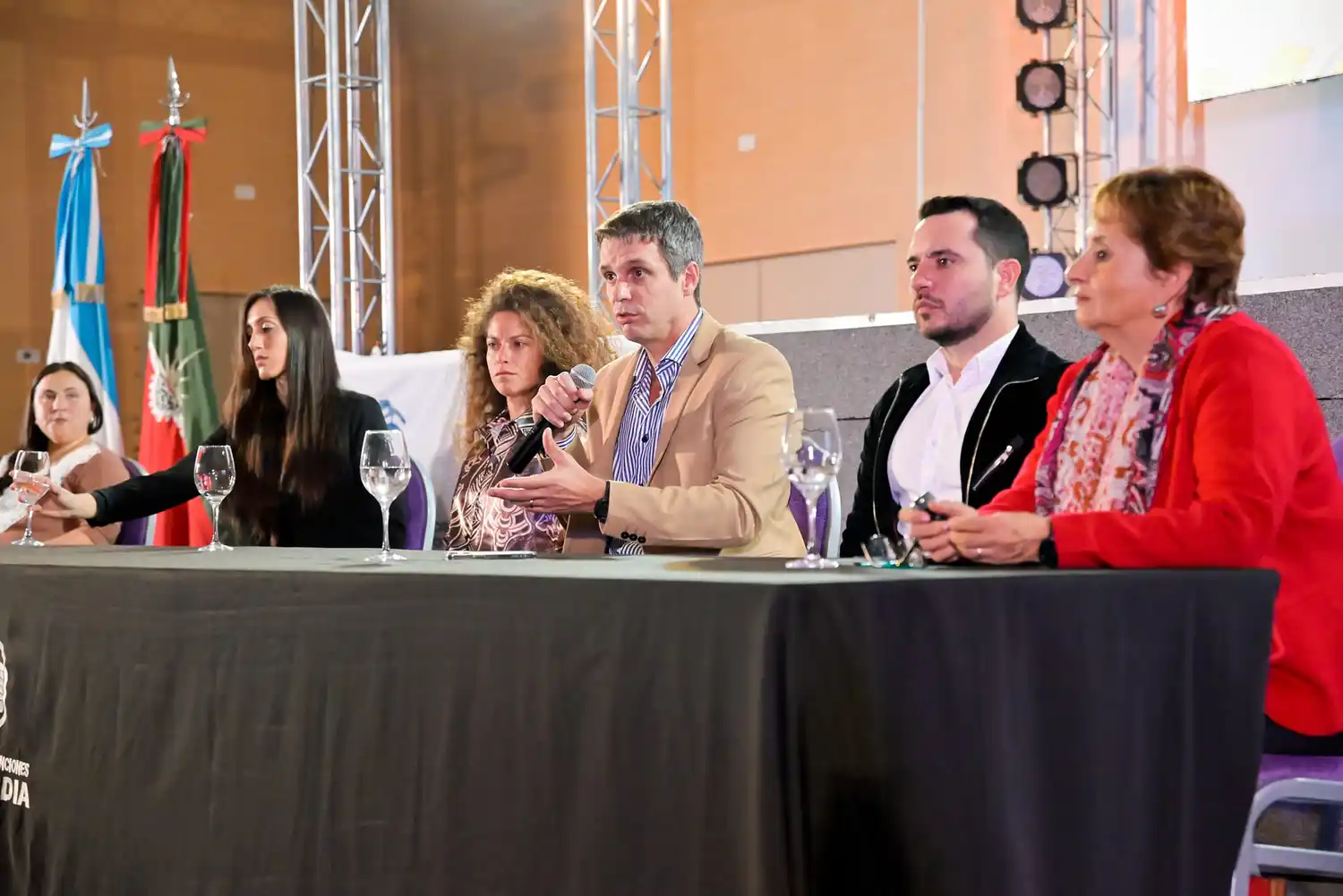 Cresto confirmó que será precandidato a gobernador