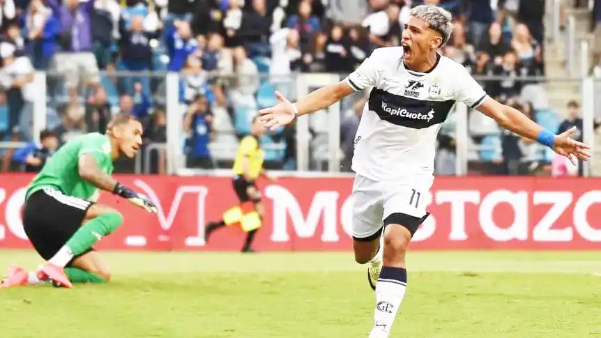 El concordiense Eric Ramírez podría irse de Gimnasia