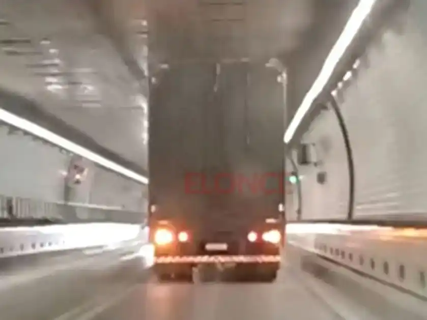 Senadores del PJ pidieron informes por incidentes con camiones en el Túnel Subfluvial