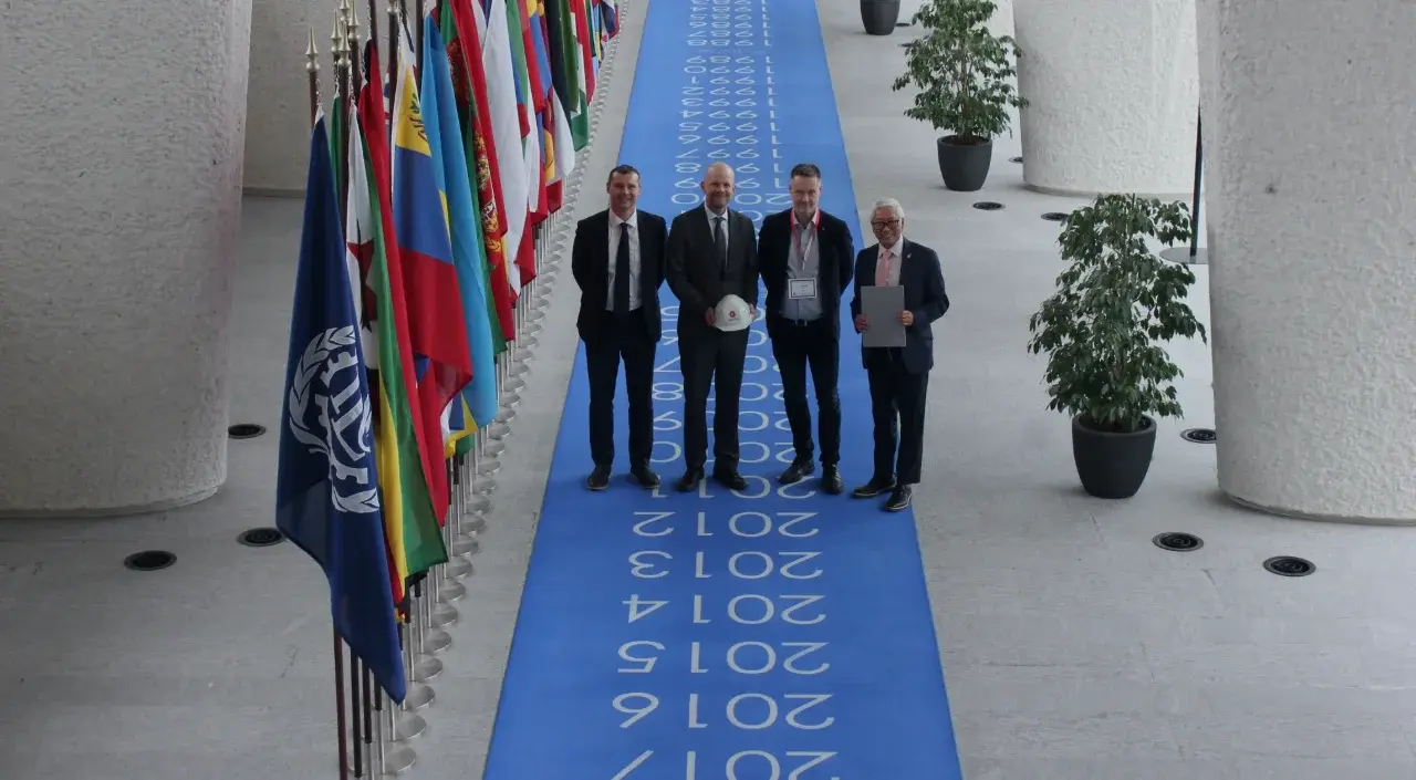 La Internacional de Trabajadores de la Construcción y la Madera (ICM) y la FIFA han suscrito un nuevo acuerdo de colaboración que establece un marco para inspecciones, formación y presentación de informes conjuntas.