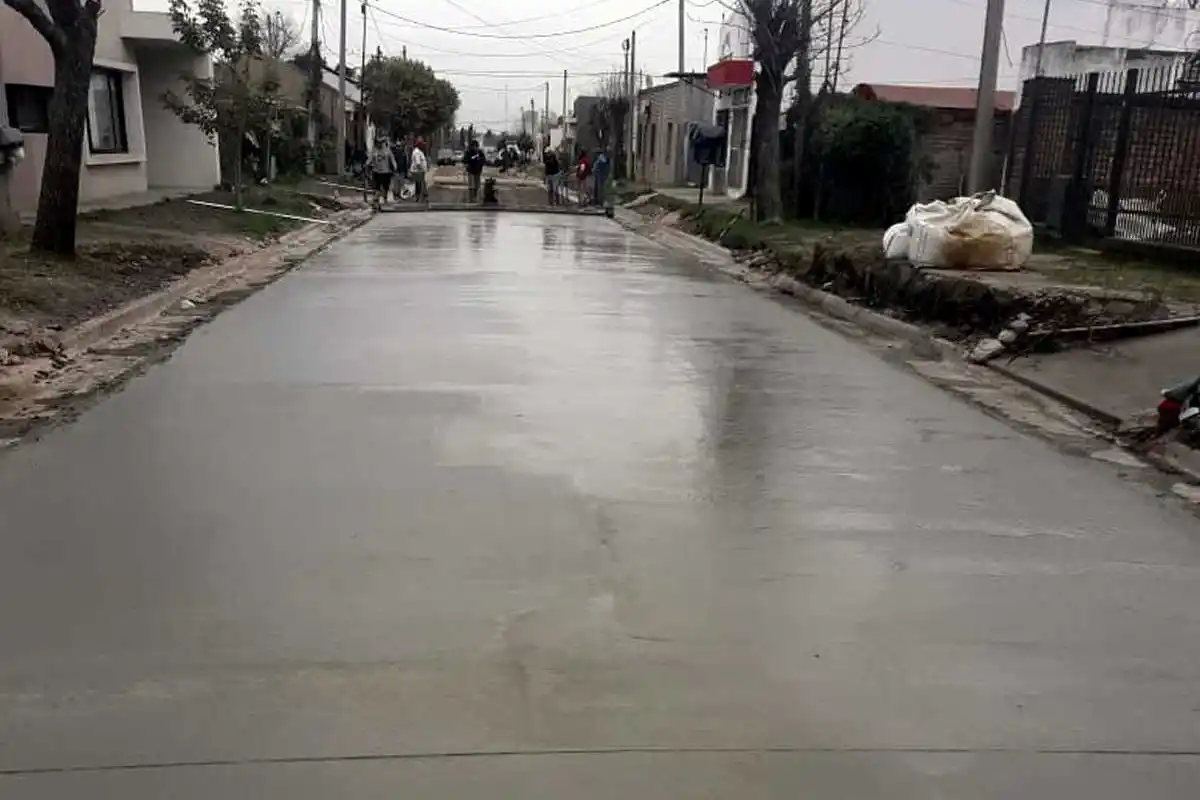 Continúa la pavimentación de calles a través de consorcios vecinales