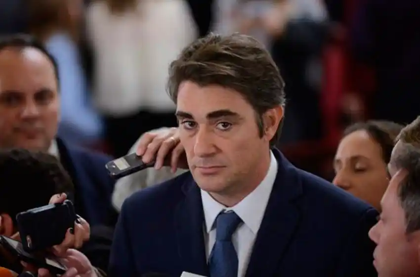 Iguacel advirtió que si no se cobra un extra, «el que pagó $3.000 pagaría $6.000 o $9.000»