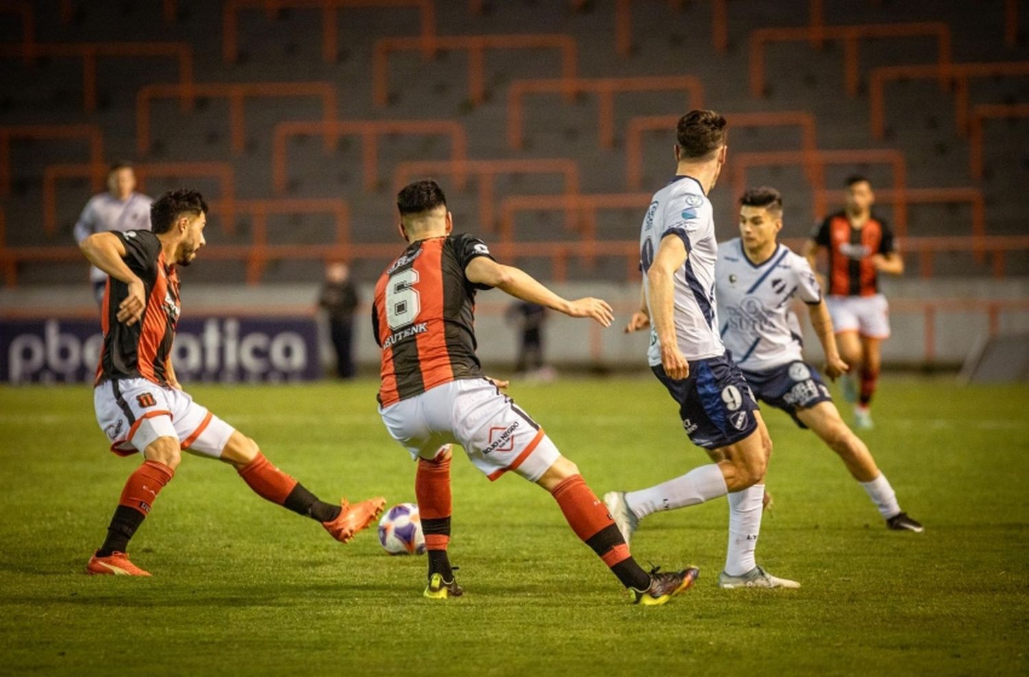 Alvarado igualó sin goles contra Defensores de Belgrano
