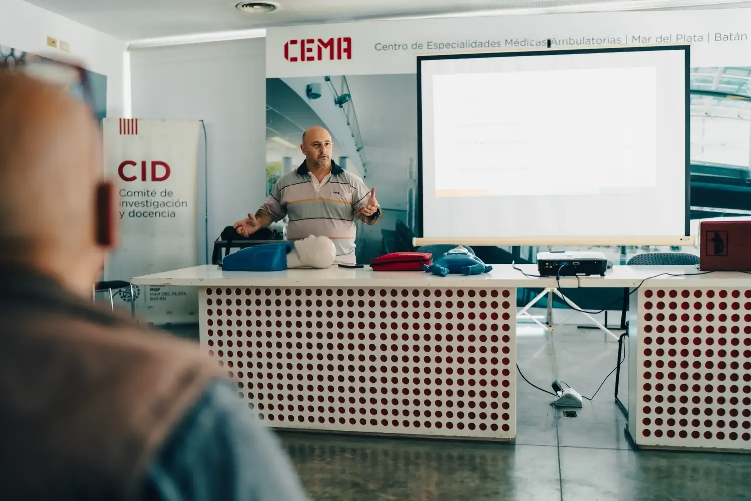 La propuesta incluye actividades vinculadas a la alimentación saludable, diabetes, salud integral, embarazo, nutrición, actividad física, huerta, yoga y escritura creativa.