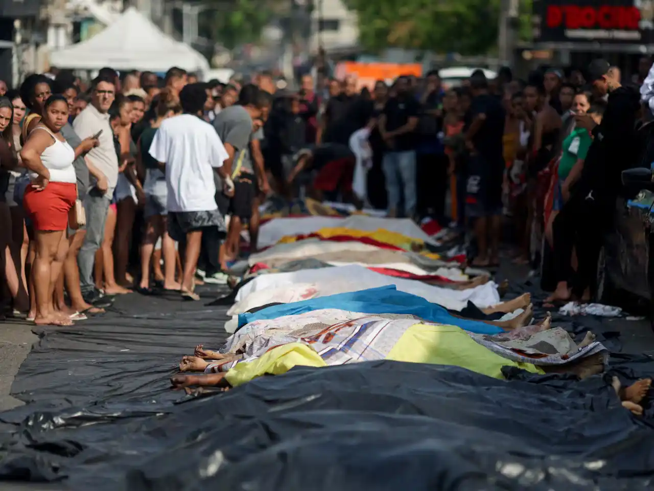Masacre en Río de Janeiro: Ya son más de 120 los muertos tras el operativo contra Comando Vermelho