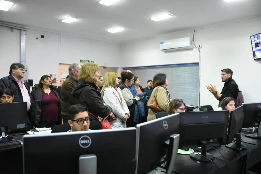 Vecinos de barrio Independencia se capacitaron en Ojos en Alerta