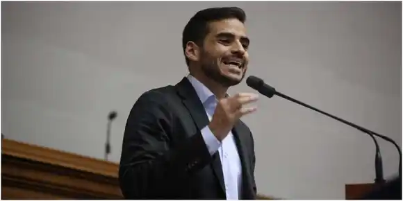 Diputado Armando Armas denuncia allanamiento a la casa de su madre