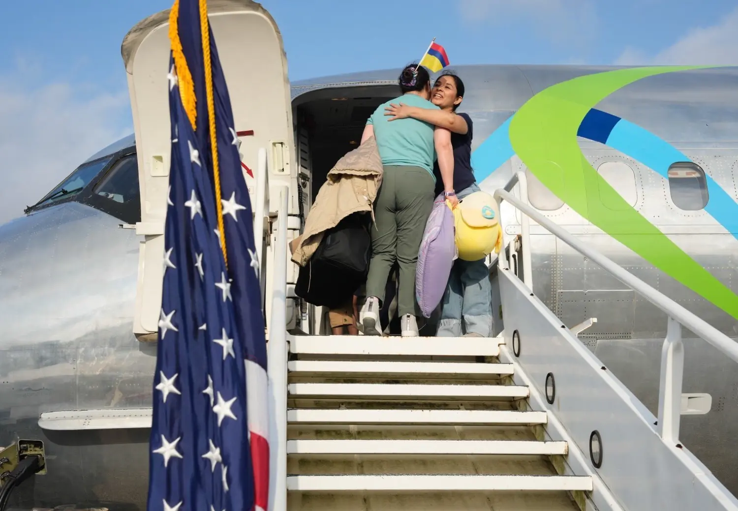 RUMBO a COLOMBIA y Honduras: EE. UU. llevó a cabo primer vuelo de migrantes que se «autodeportaron»