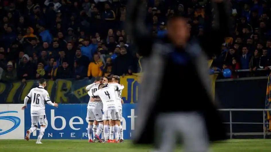 En el debut de De Rossi, Almagro eliminó a Boca por Copa Argentina