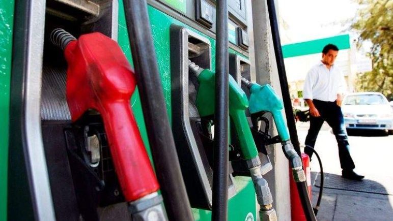 Las estaciones de servicio cerrarán durante la madrugada por las balaceras