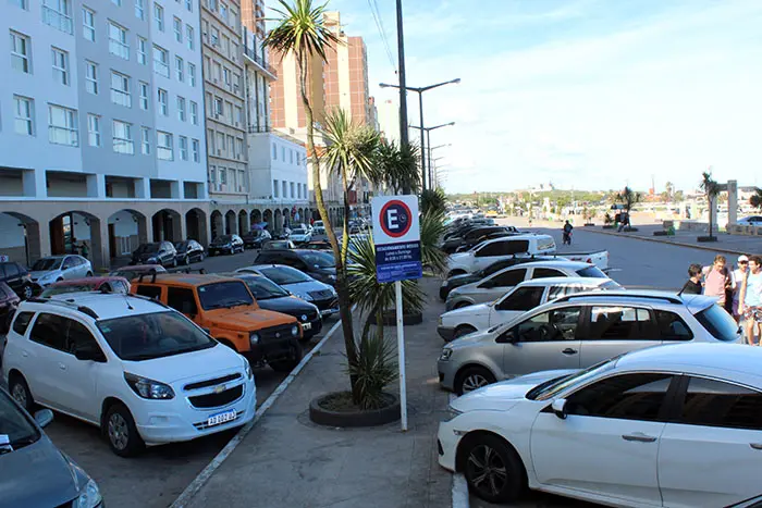 Comienza el estacionamiento medido en el sector de la playa