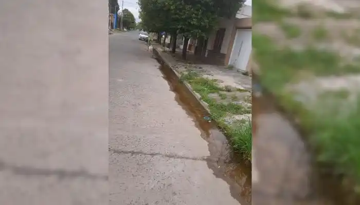 Pérdida de agua en Nieto de Torres y 25 de Mayo