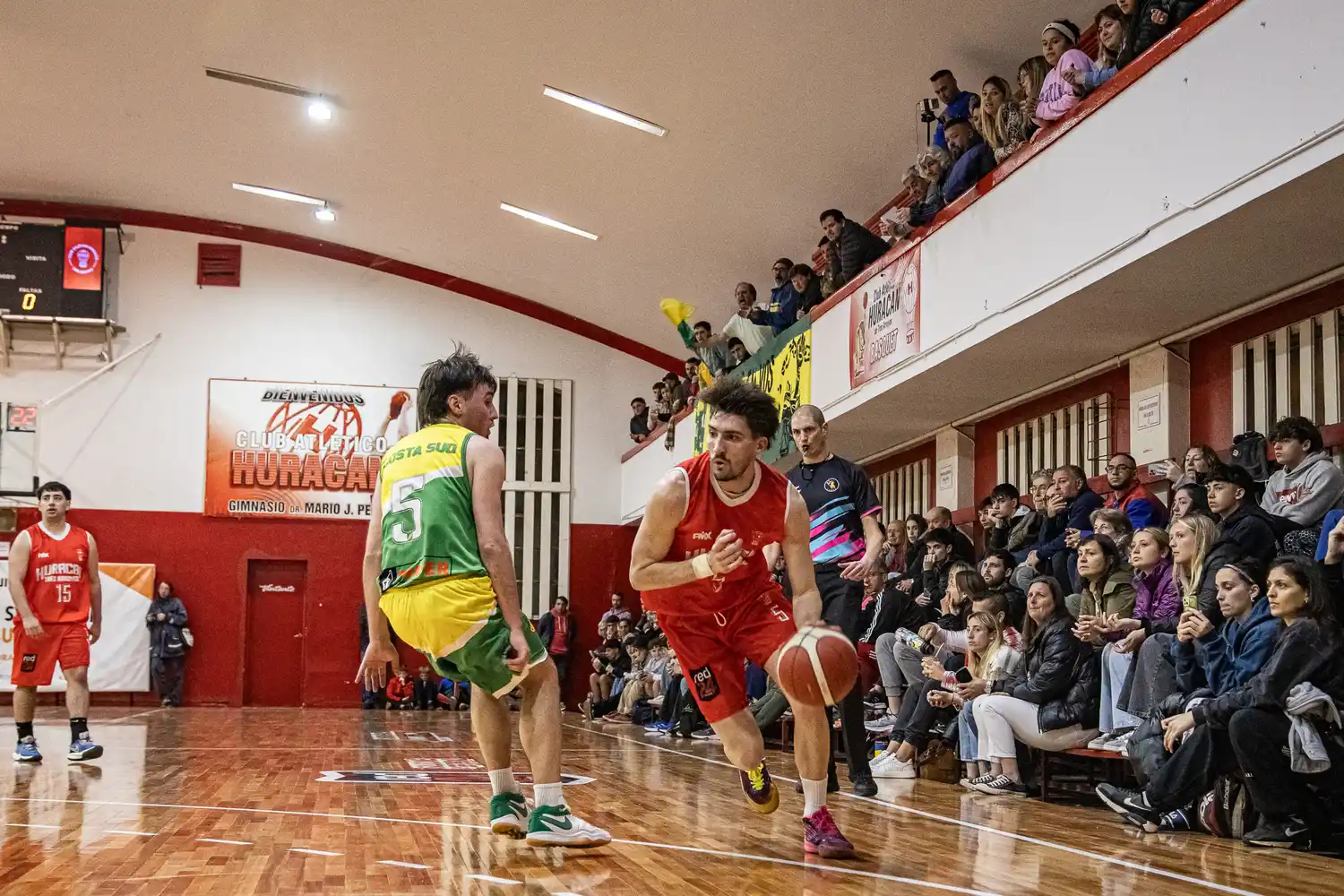 Un clásico abre las semis del Oficial