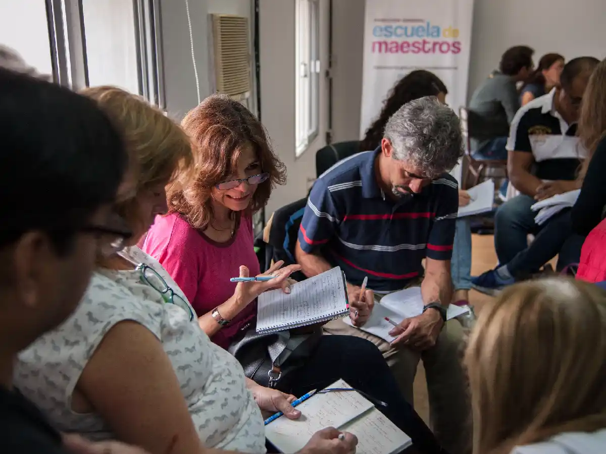 Habilitan excepcionalmente el registro de títulos e inscripción a la docencia