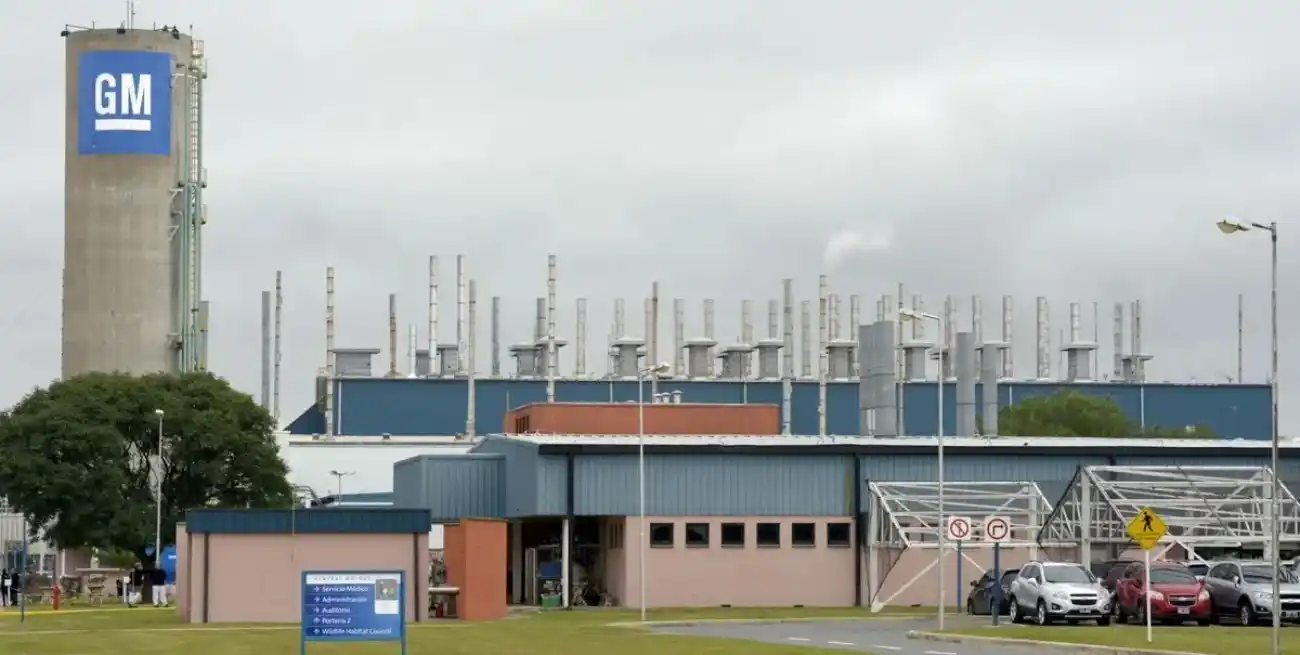 General Motors profundizó su achique en Alvear: 90 nuevos retiros y la planta ya opera con la mitad del personal