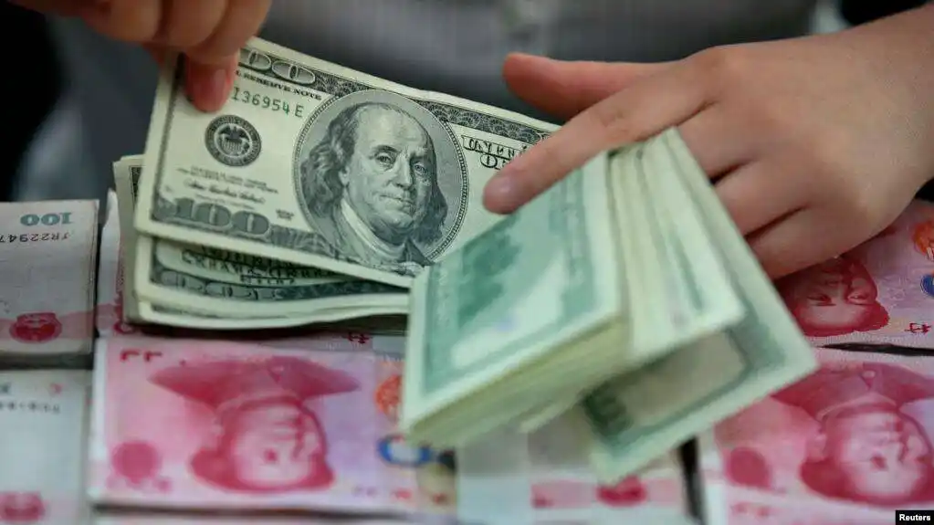 China deprecia el yuan al más bajo nivel en 11 años en medio de tensión comercial con EE.UU.