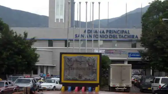 CAE BANDA DE TRATANTES en la frontera: rescatan a varias adolescentes que iban a ser sacadas del país