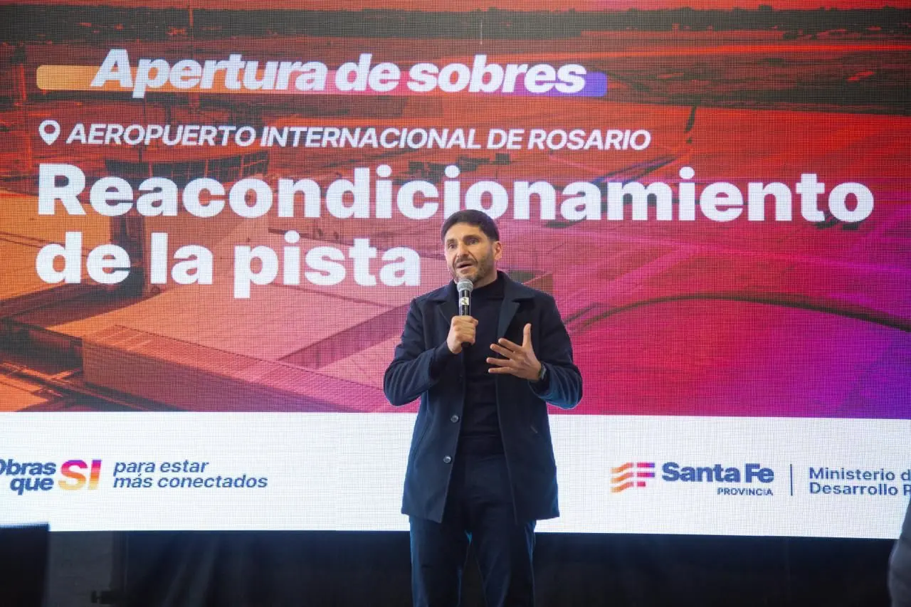 Pullaro, sobre la obra del Aeropuerto de Rosario: "Nación se borró y nos preparamos financieramente para hacerla"