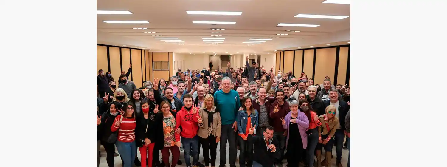 Votó el PJ marplatense: en escritunio parcial, la lista de Cóppola y Raverta gana en todas las mesas