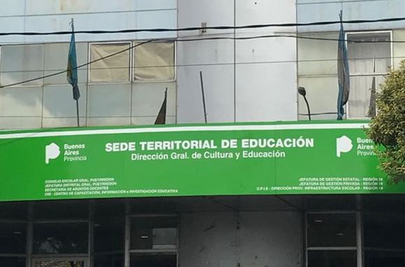 La presidenta del Consejo Escolar sufrió un accidente 