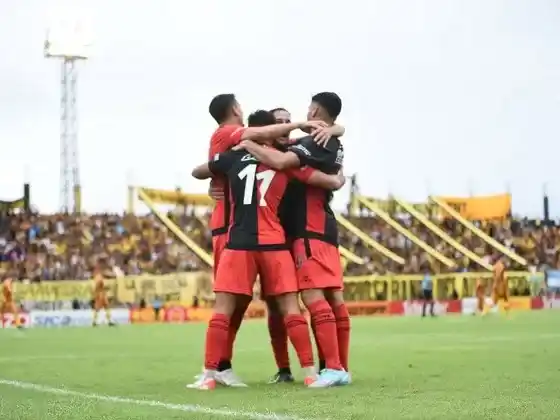 El Sabalero en su última visita a Mitre. Foto: Joaquín Camiletti