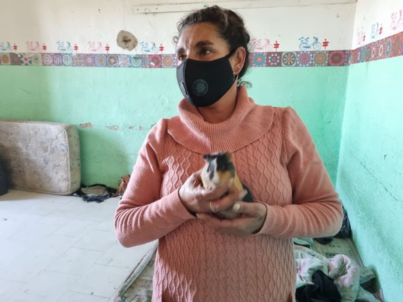 Una familia usurpó el exedificio del CEC 802, tras reclamar en Desarrollo Humano