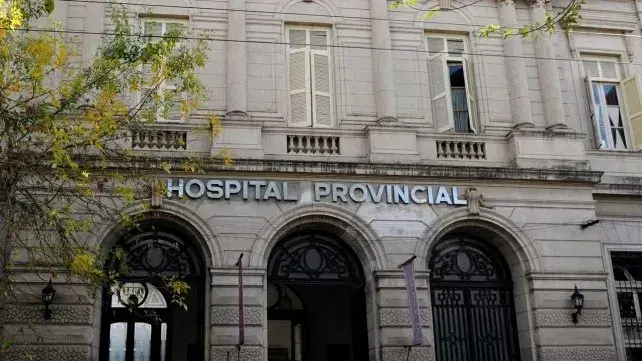Balearon a una mujer mientras atendía su kiosco en Villa Gobernador Gálvez