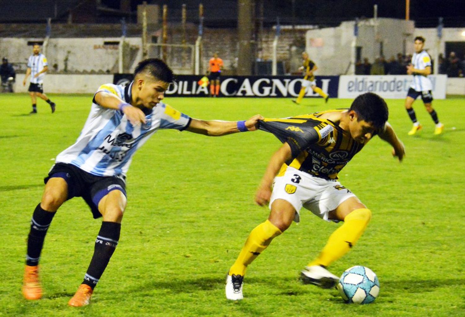 Tres partidos en el comienzo de la fecha