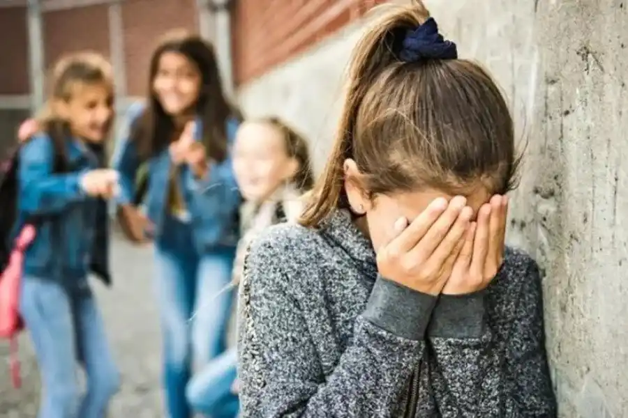 Denunció que su hija es víctima de bullying y a la nena le prohibieron volver a la escuela