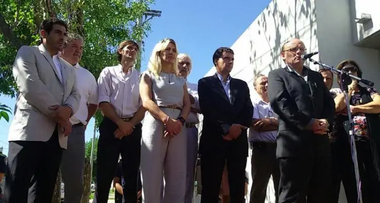 Sin Scioli y con polémica, inauguraron el Jardín 908